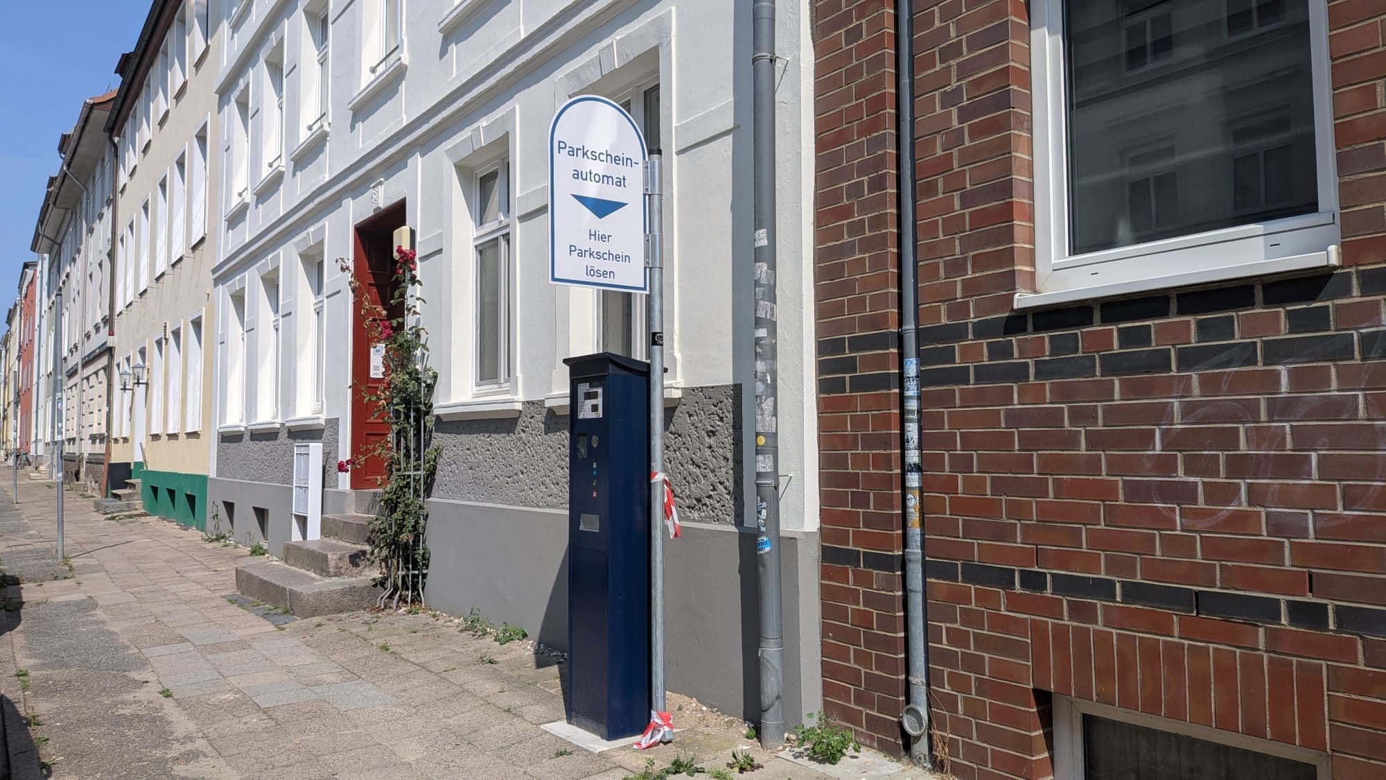 Zwei neue Parkautomaten wurden in der Ferdinand-Schultz-Straße aufgestellt. © Landeshauptstadt Schwerin / Solveig Ziemer